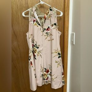 Beautiful floral dress with lace back!